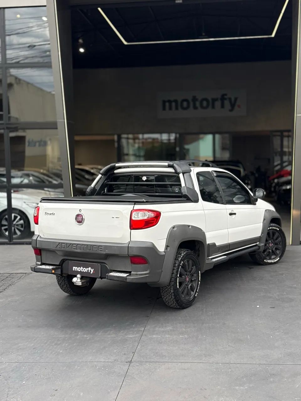 Fiat Strada Adventure1.8/ 1.8 Locker Flex CD 2015 - Foto 3