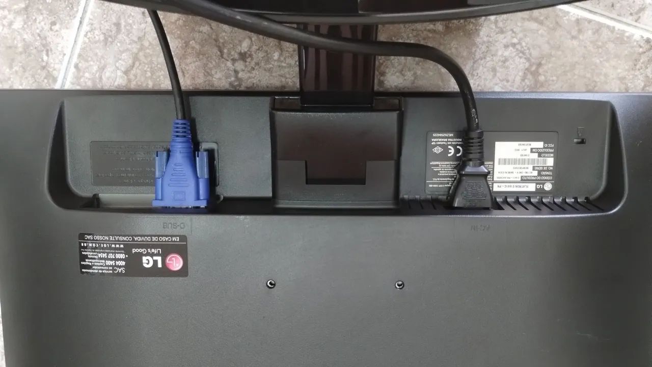 Monitor LG 15.8 polegadas  - Foto 5
