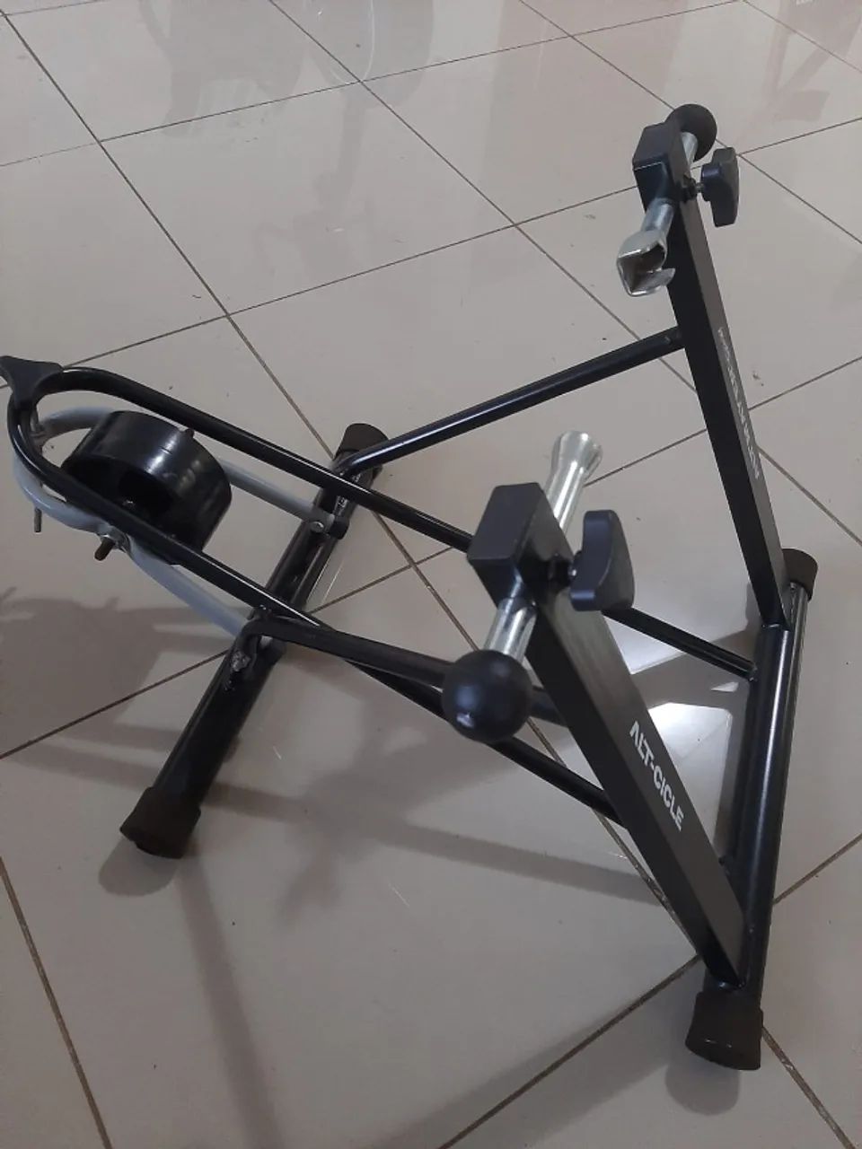Vendo Rolo de Treino com Regulagem Alt Cicle - Foto 3