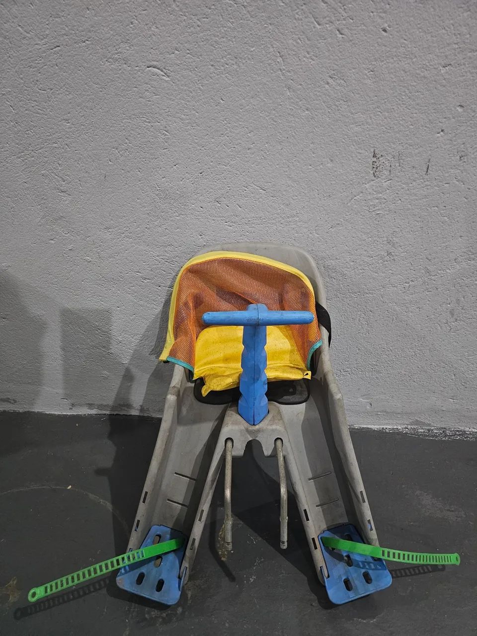 Cadeirinha de Bicicleta Frontal ((Guidão) - Foto 2