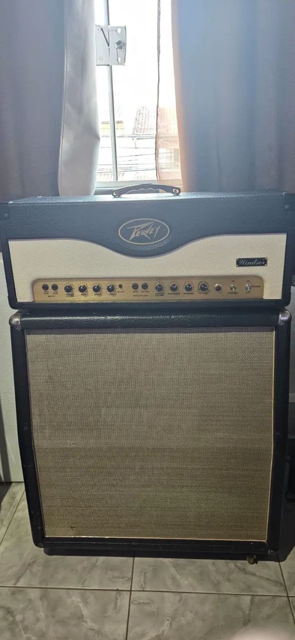Peavey Cabeçote valvulado Windsor + Caixa Meteoro Wector