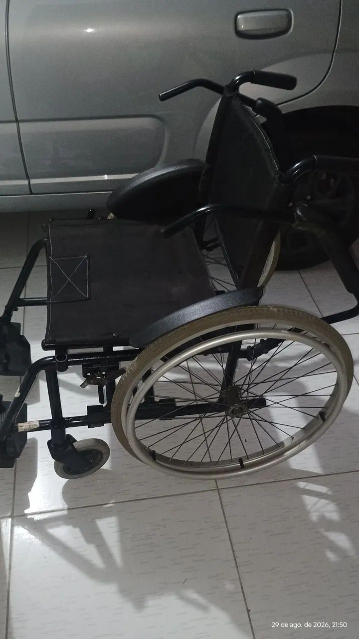 Cadeira de rodas.     promoção 