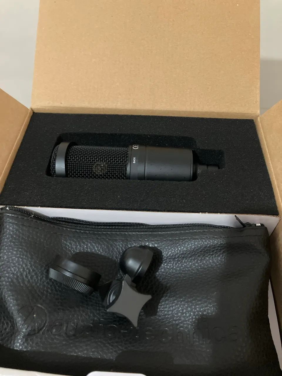 Microfone Estúdio Profissional Audio-Technica AT2020 - Foto 4