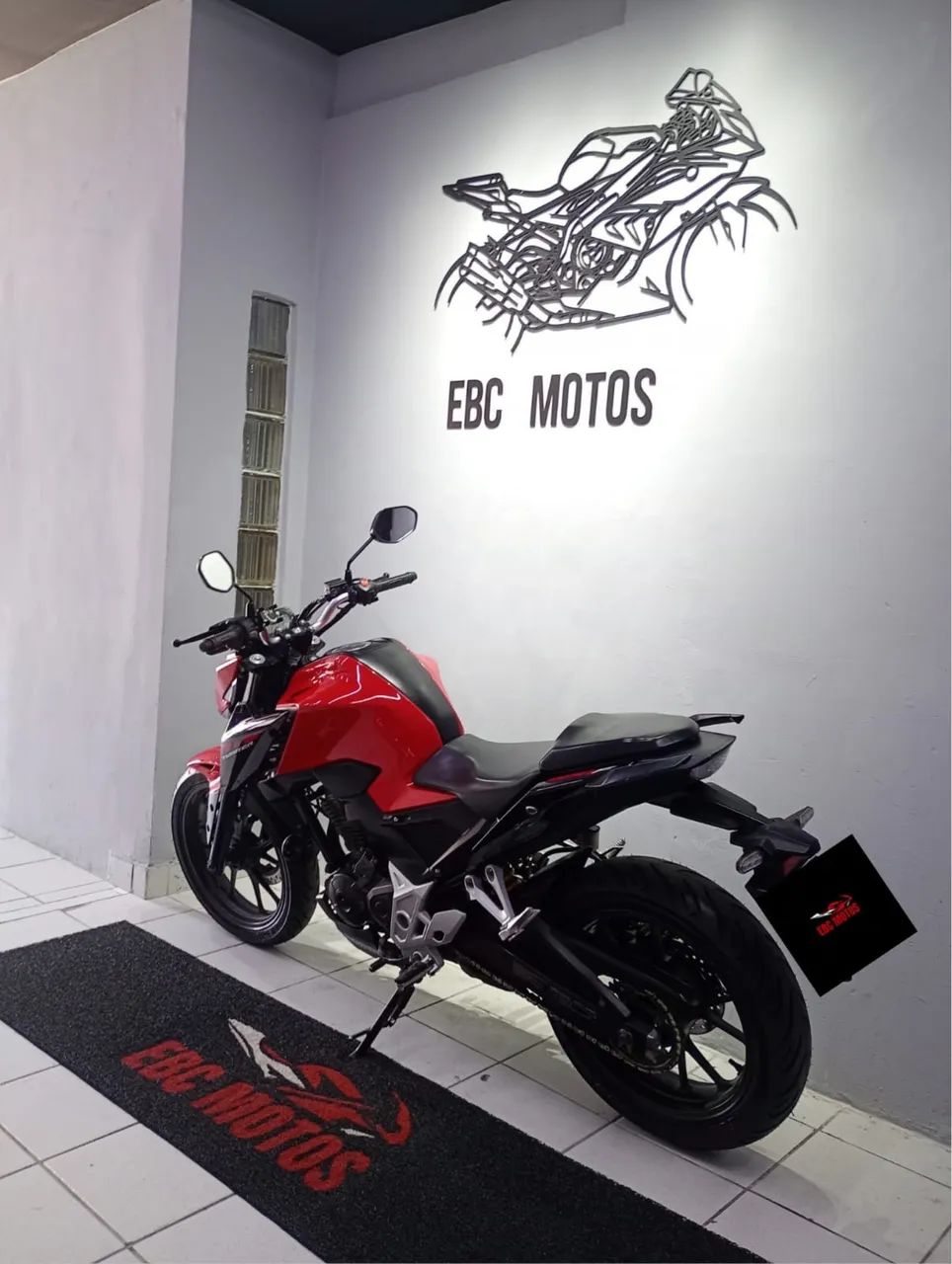 HONDA CB 300F 2024  - Foto 2