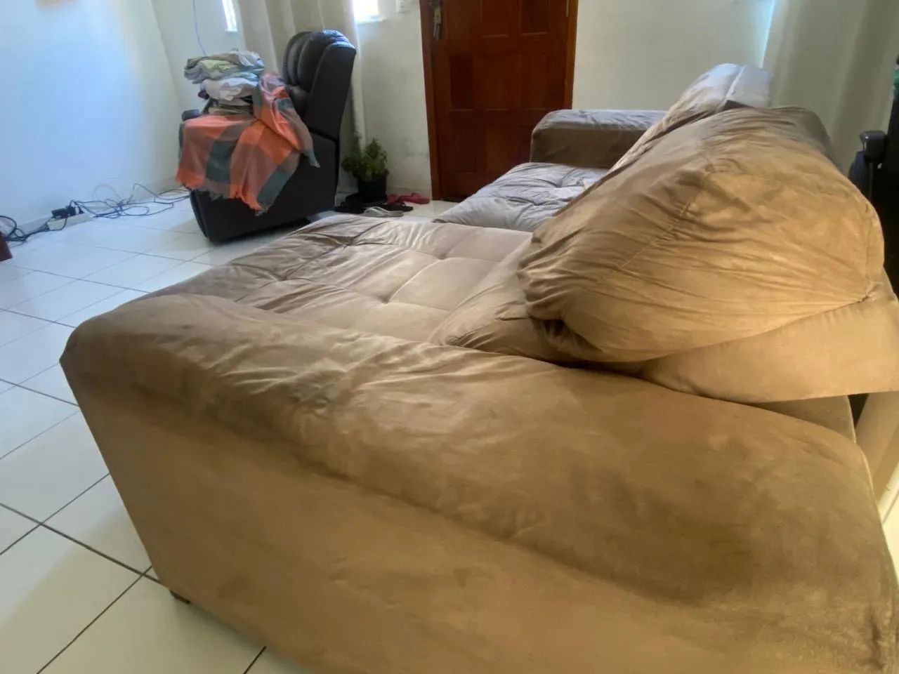 Sofá Retrátil e Reclinável Super Confortável (2,38m) - Foto 3