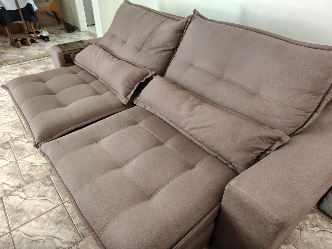 VENDO SOFÁ RETRÁTIL 2,50 m SEMI NOVO  - Foto 3
