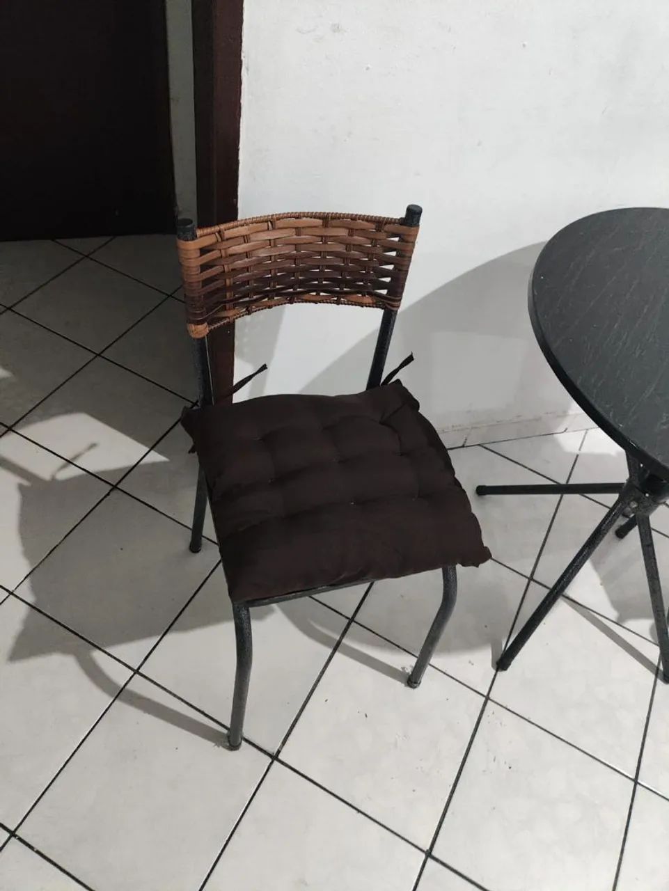 Mesa com 4 cadeiras  - Foto 4