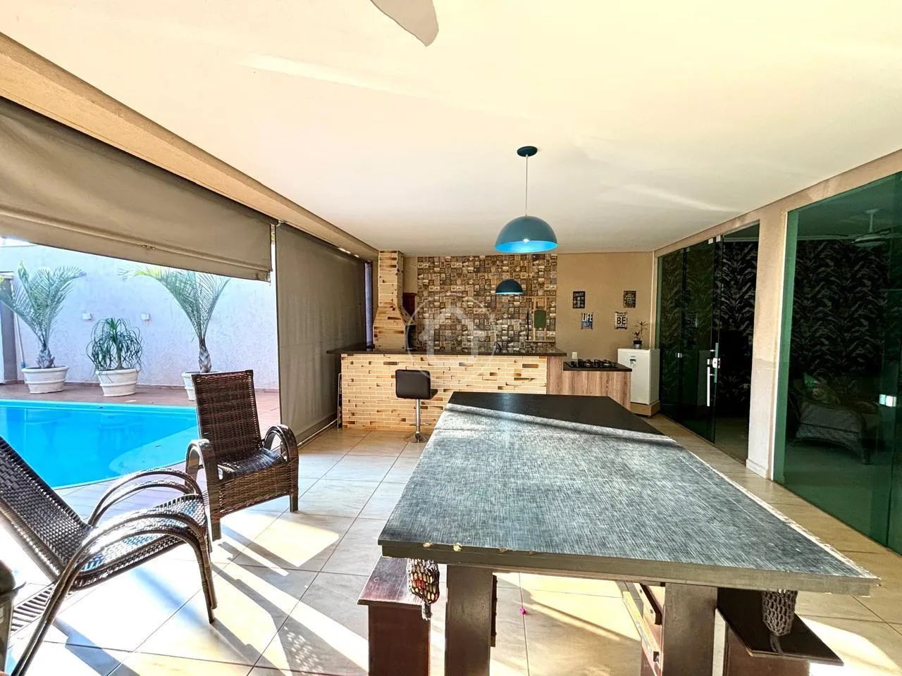 SOBRADO COM 04 QUARTOS - GOURMET E PISCINA - Foto 3