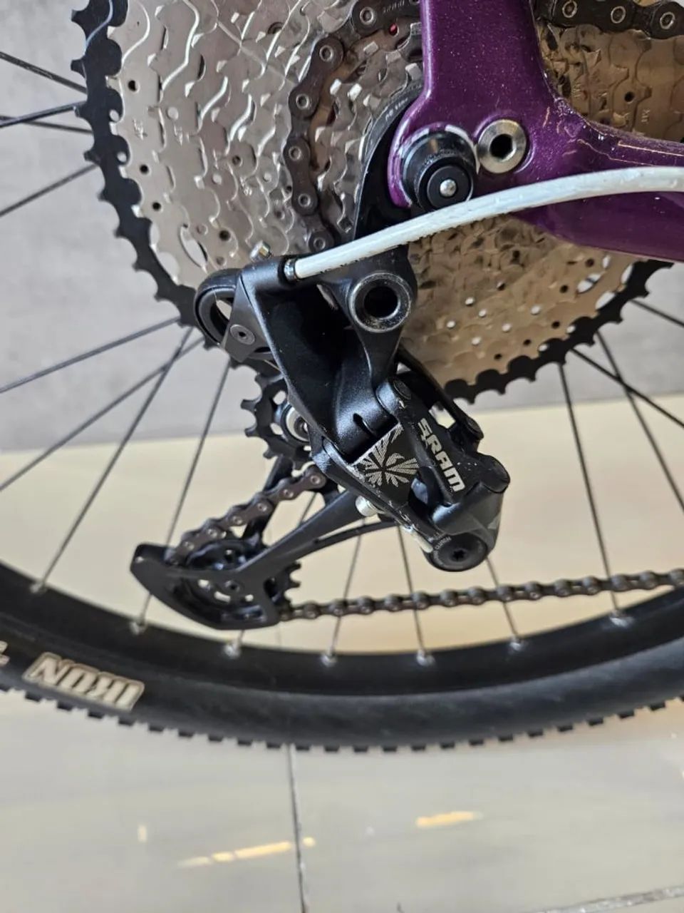 SPECIALIZED JETT 17  - Foto 4