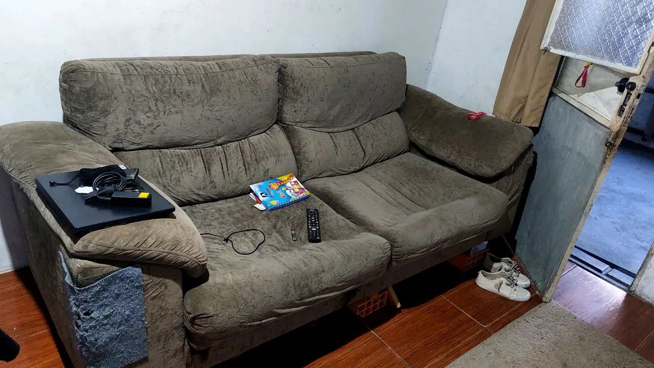 Vendo Sofá retrátil 