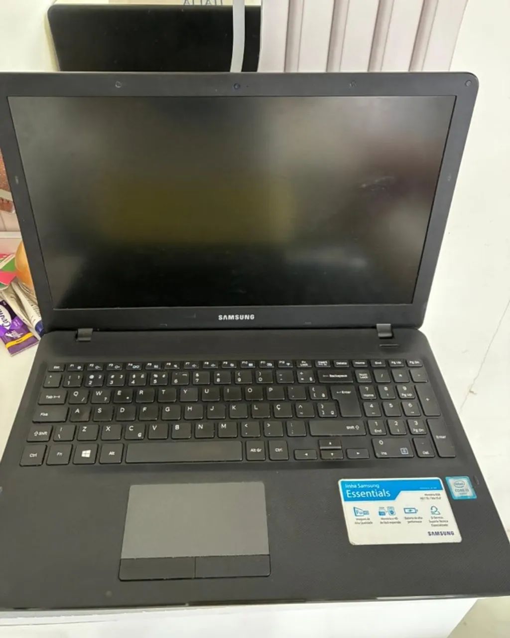 Notebook Samsung Essentials E34