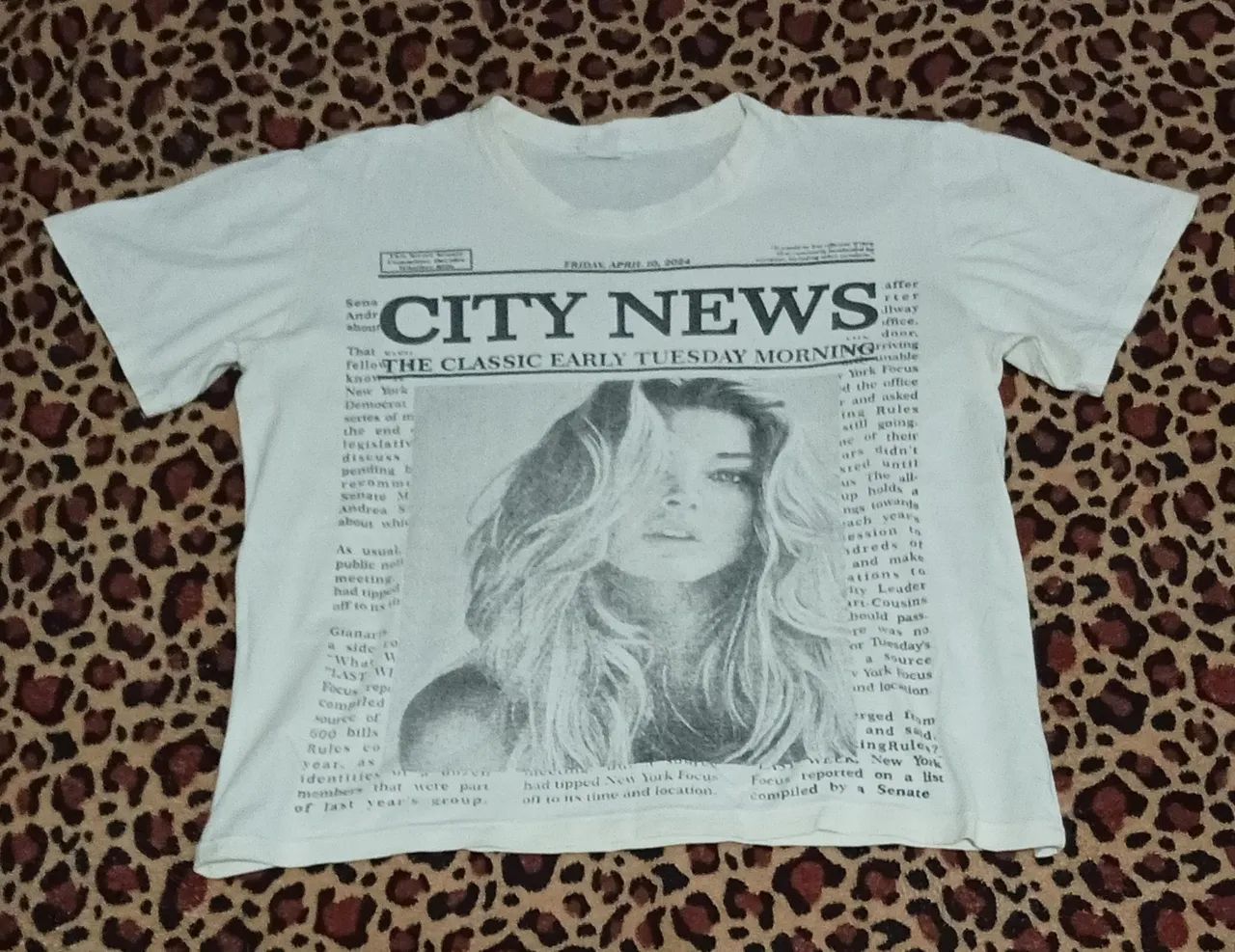 Camiseta Branca Estampada (Leia a descrição)