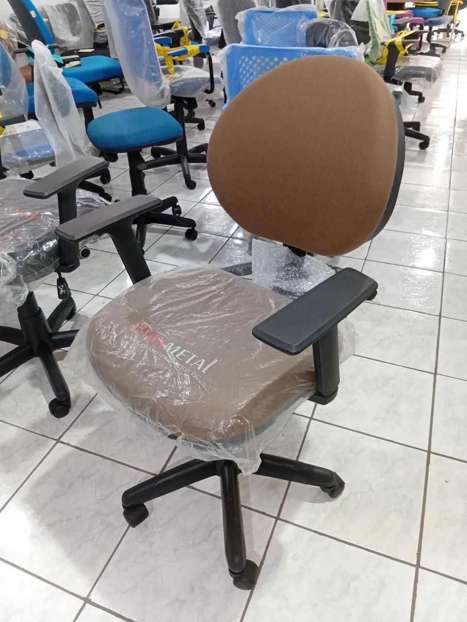 Cadeira giratória nr17 executiva em Belém  - Foto 2