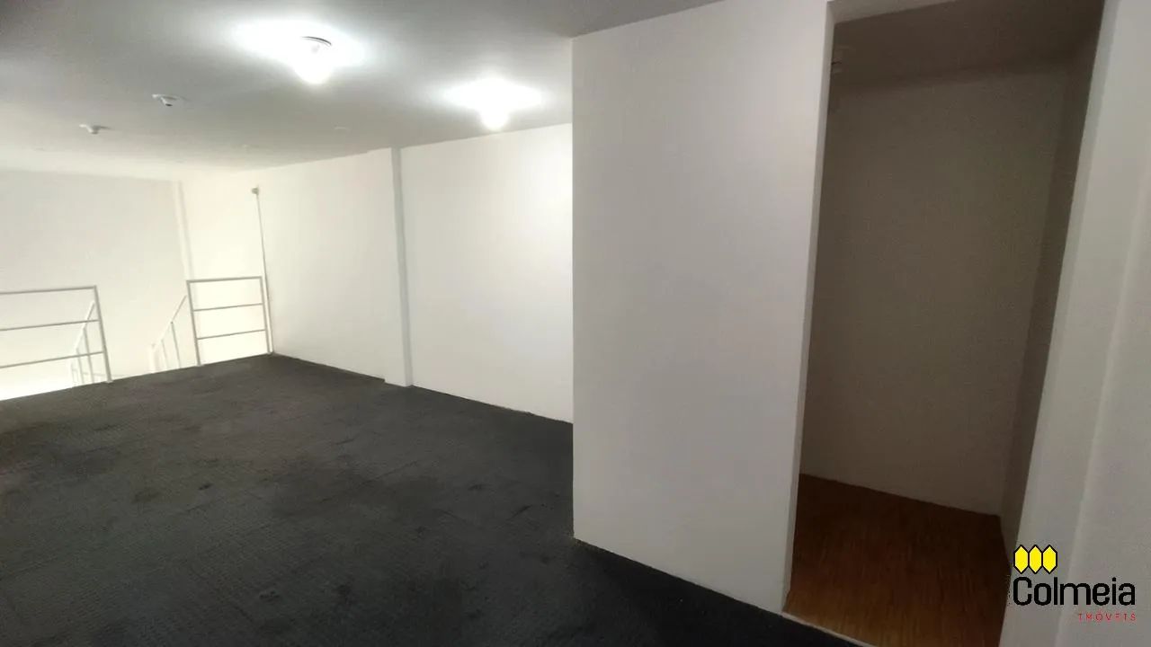 Sala Comercial de Esquina excelente visibilidade - Foto 9
