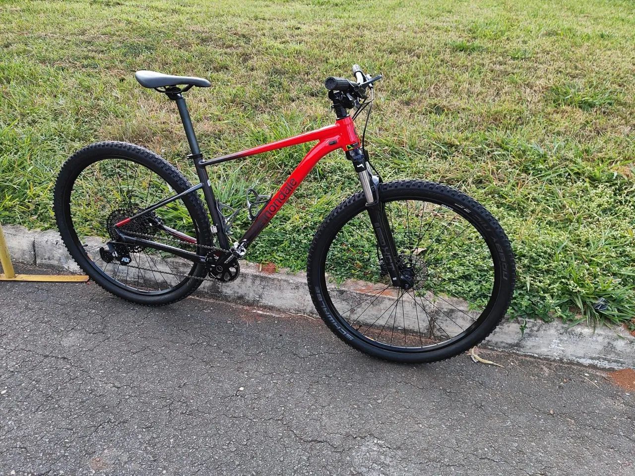Bicicleta CannodaleTrail SL4 Aro 29 