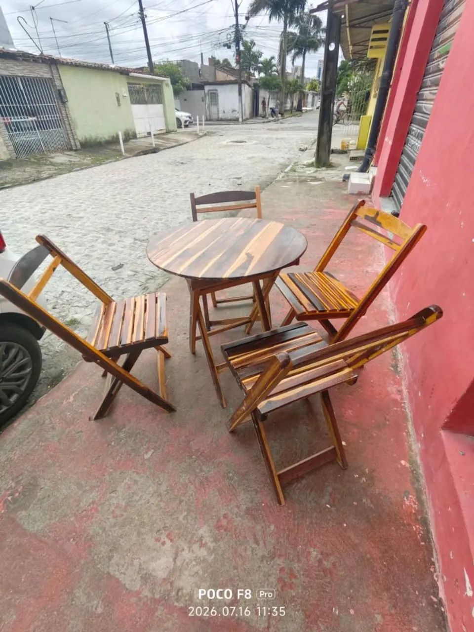 3 Mesa com 12 Cadeiras em Madeira - Vendo Juntos