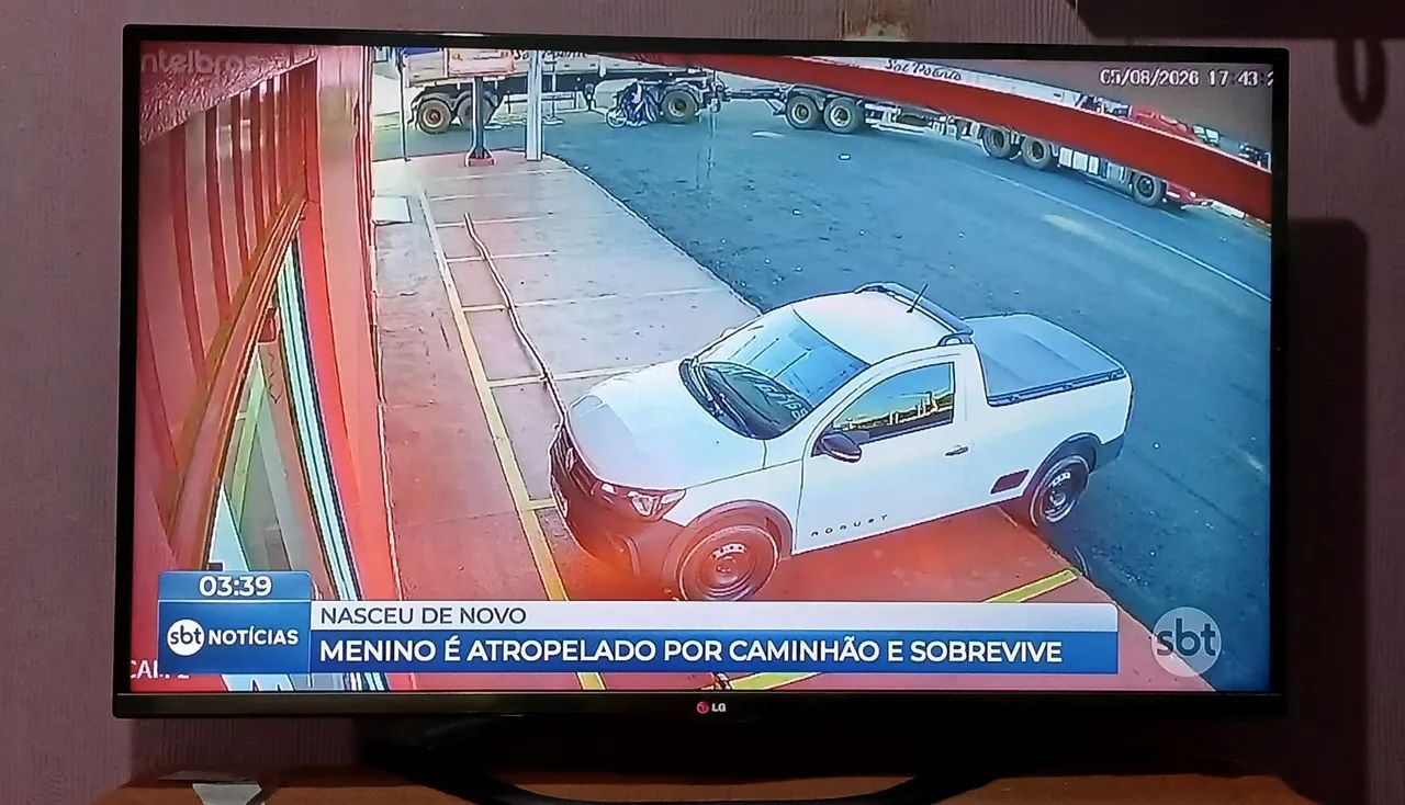Vendo Smart TV LG 47 polegadas  - Foto 4