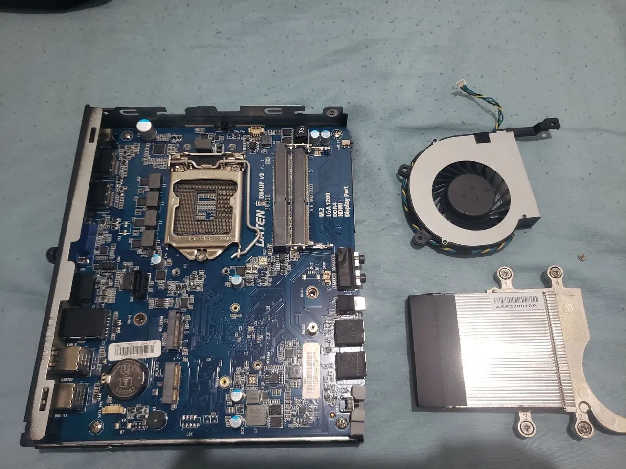 Mini pc com gabinet e placa lga 1200 