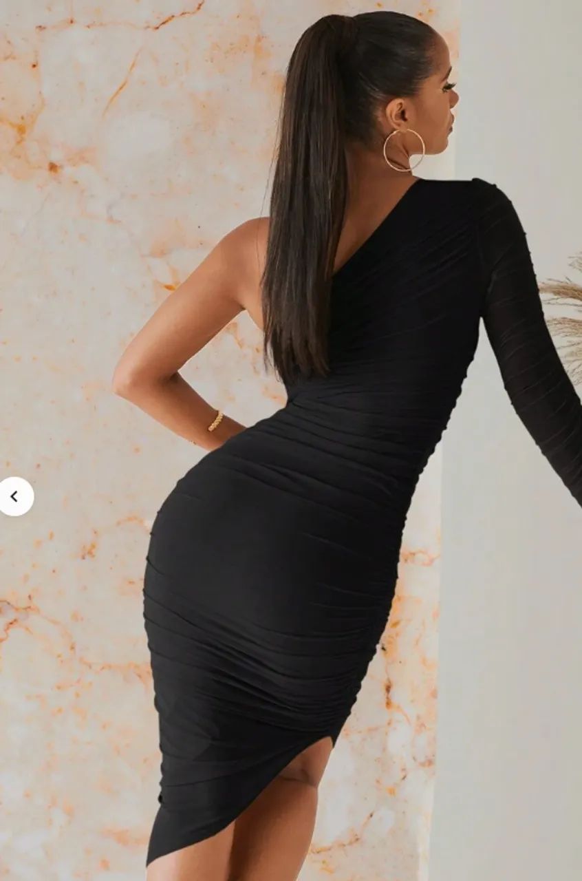 Vestido midi preto um ombro só. - Foto 2
