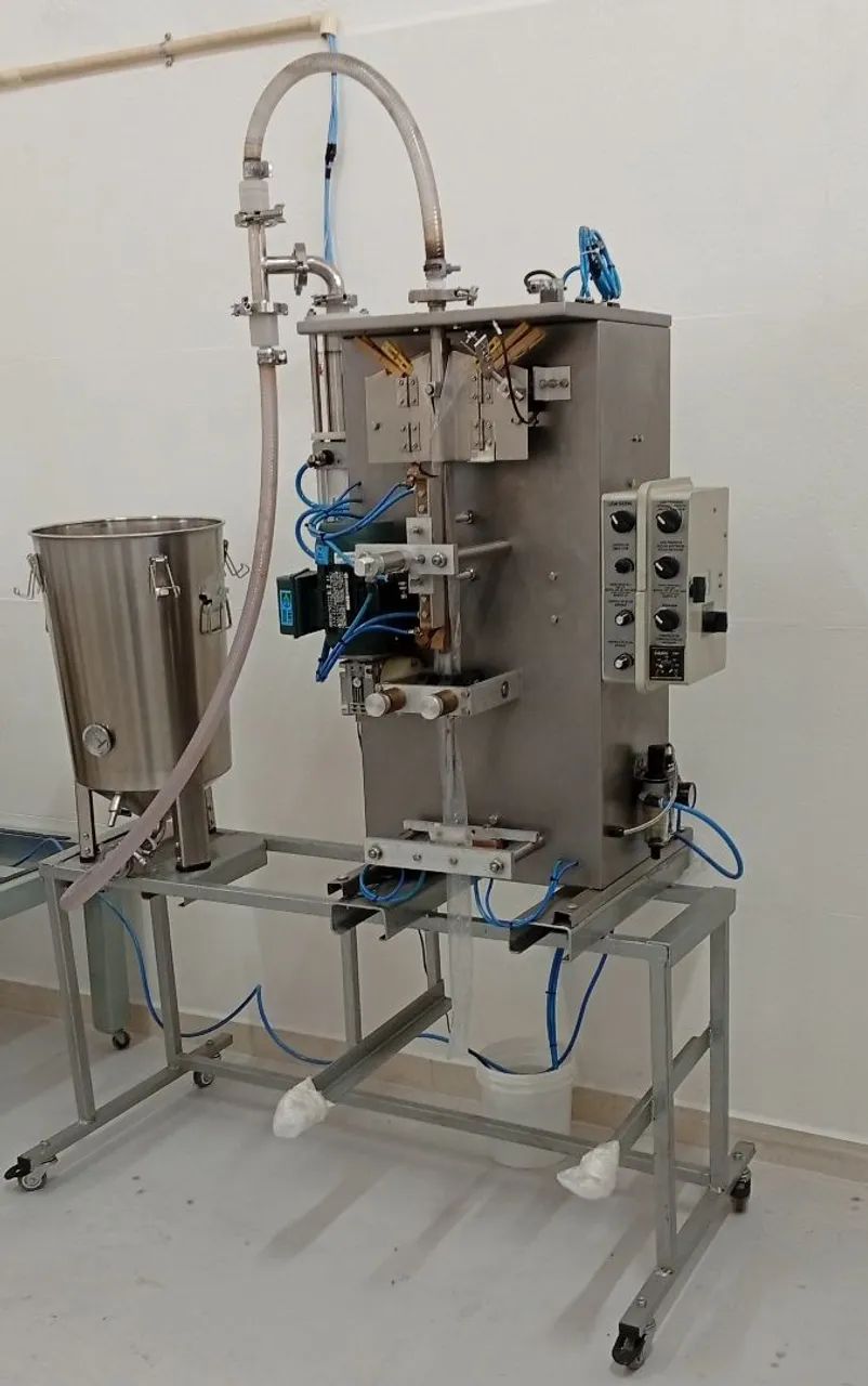 Máquina automática para envasar geladinho, gelinho, chupchup - Foto 3