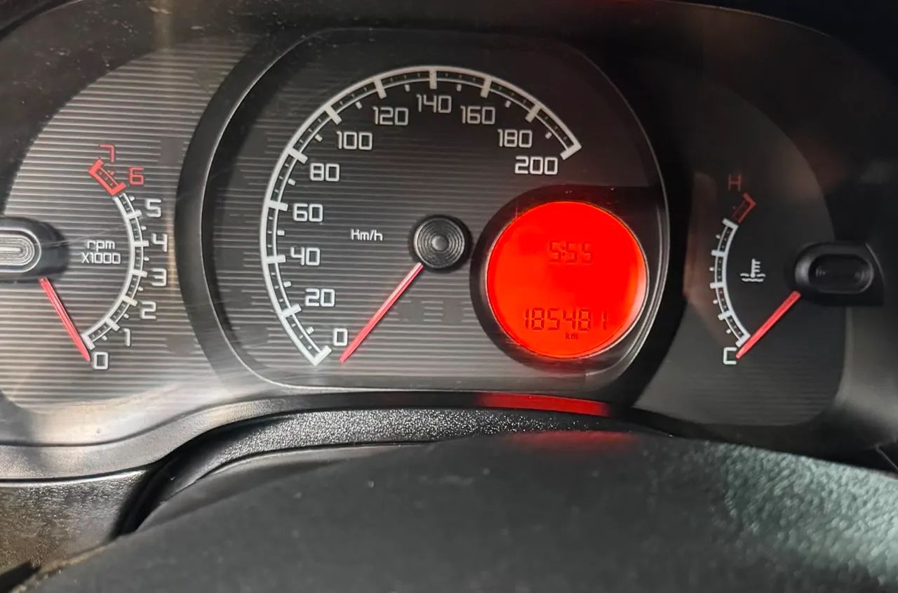 Fiat Strada Working 1.4 MPI Fire Flex 8V CE 2013 - Foto 5