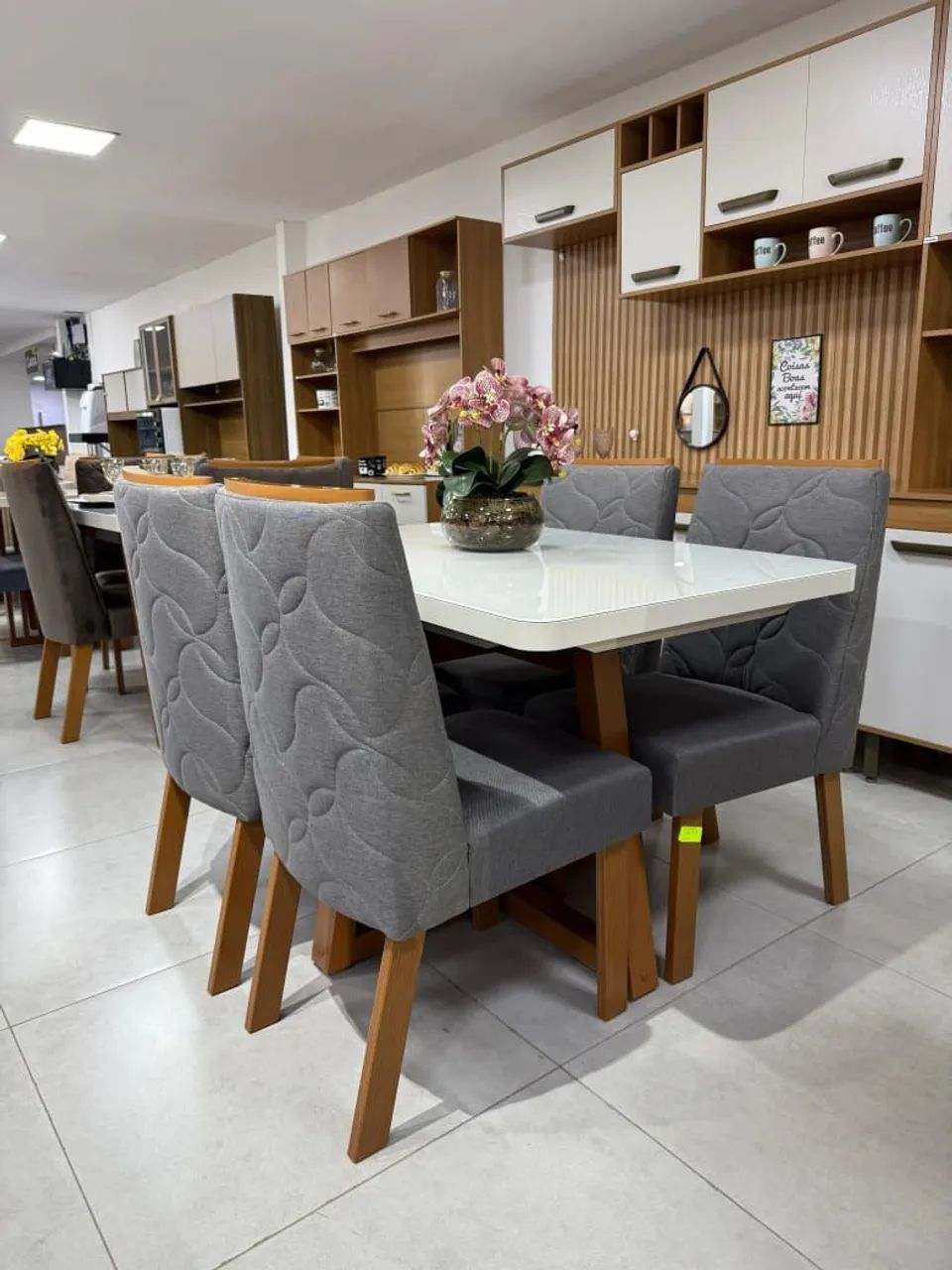 Mesa 4 cadeiras na promoção 