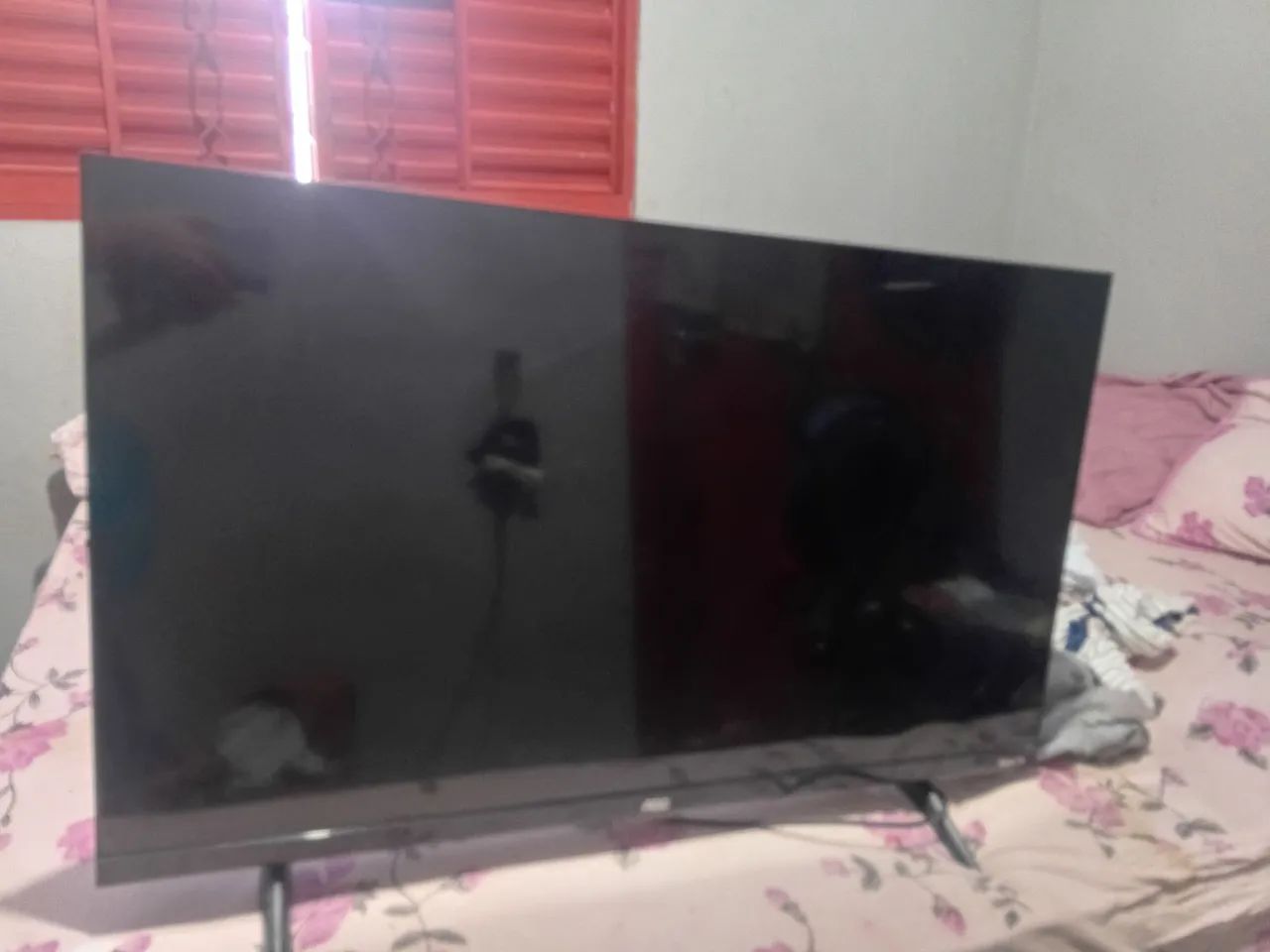 Vendo essa TV roku e um celular Samsung A07