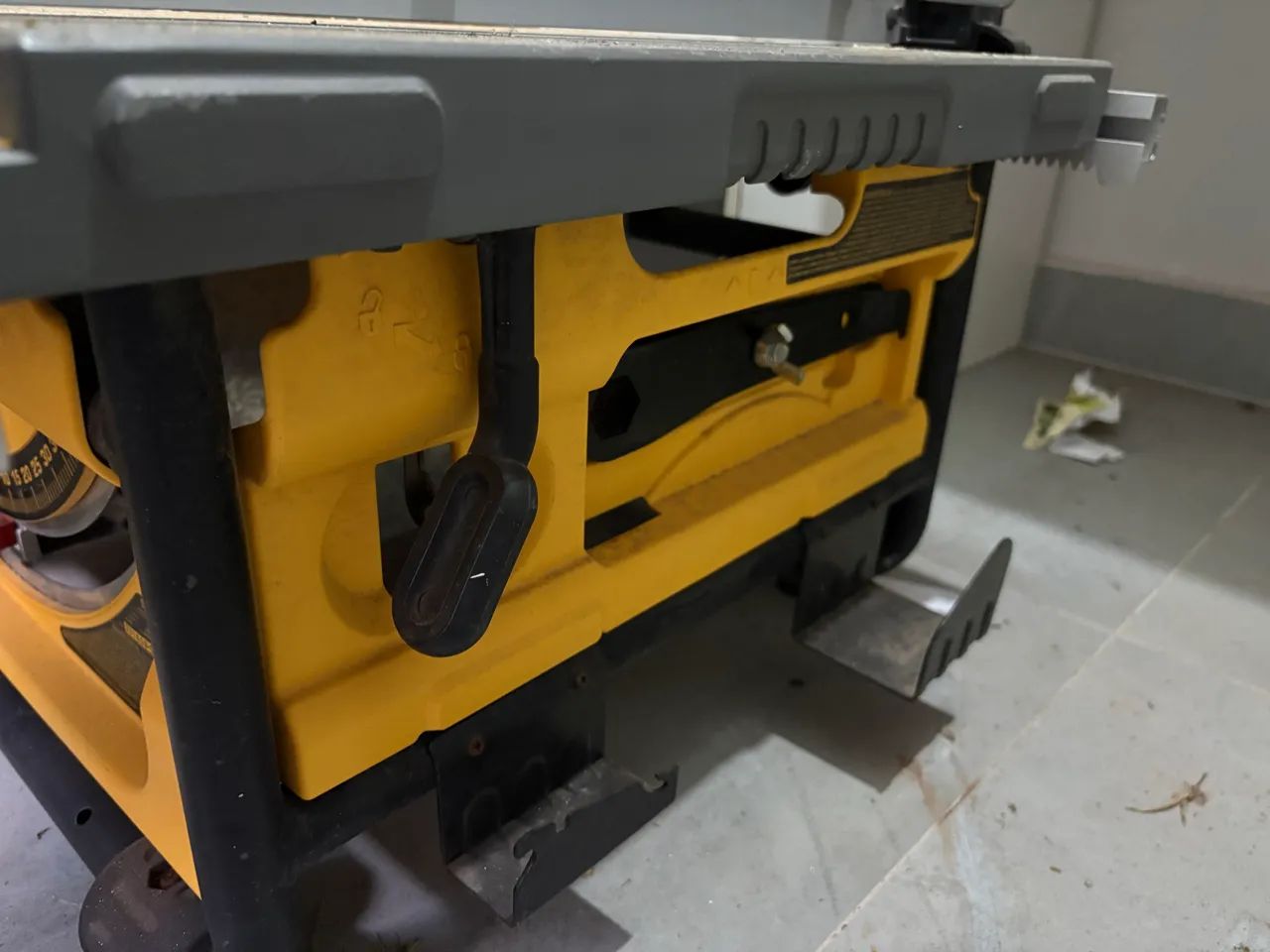 Serra de Bancada Dewalt DW745 B2 - Foto 5