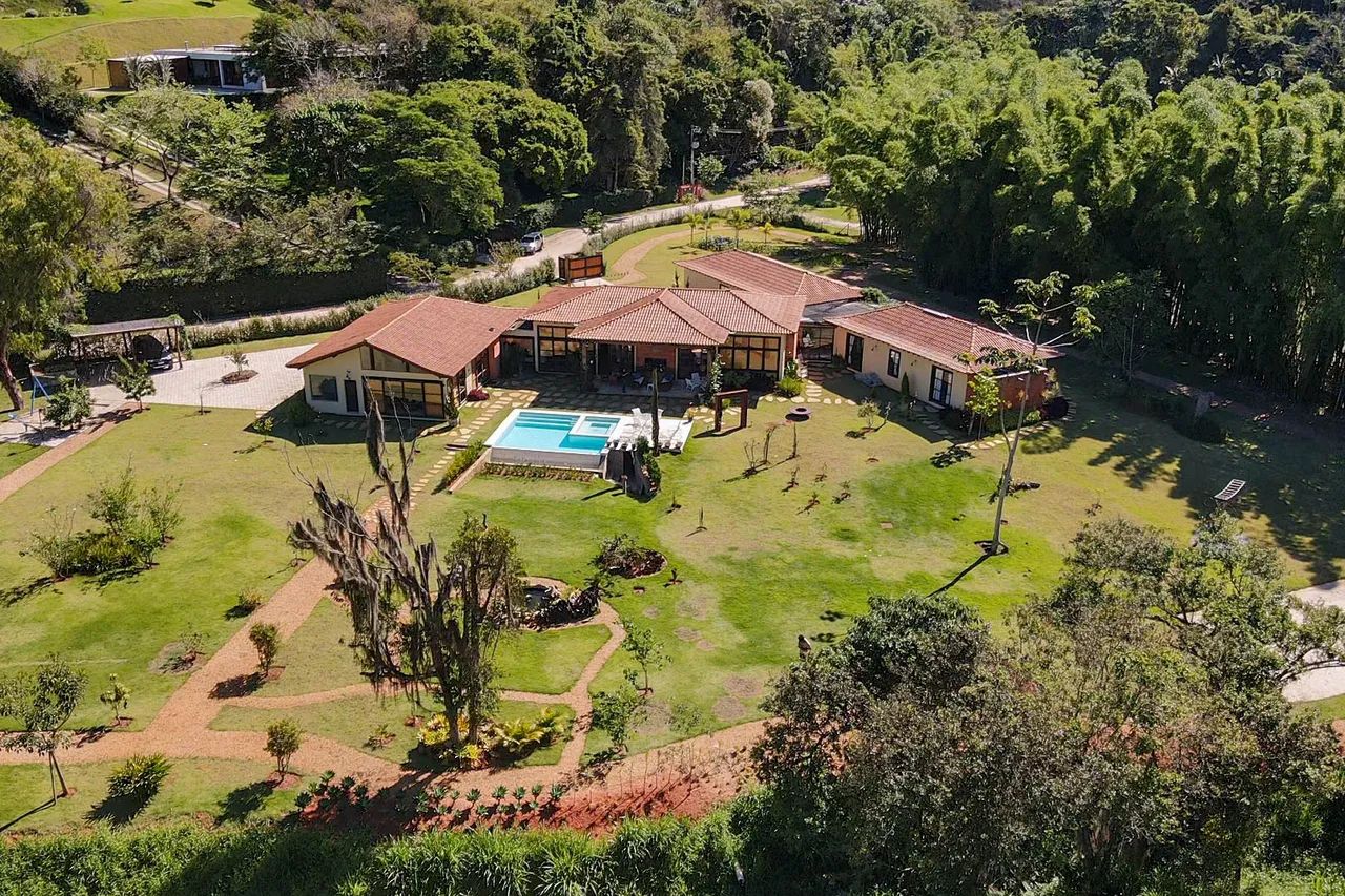 Casa linear com 4 quartos em Itaipava, Petrópolis - Foto 2