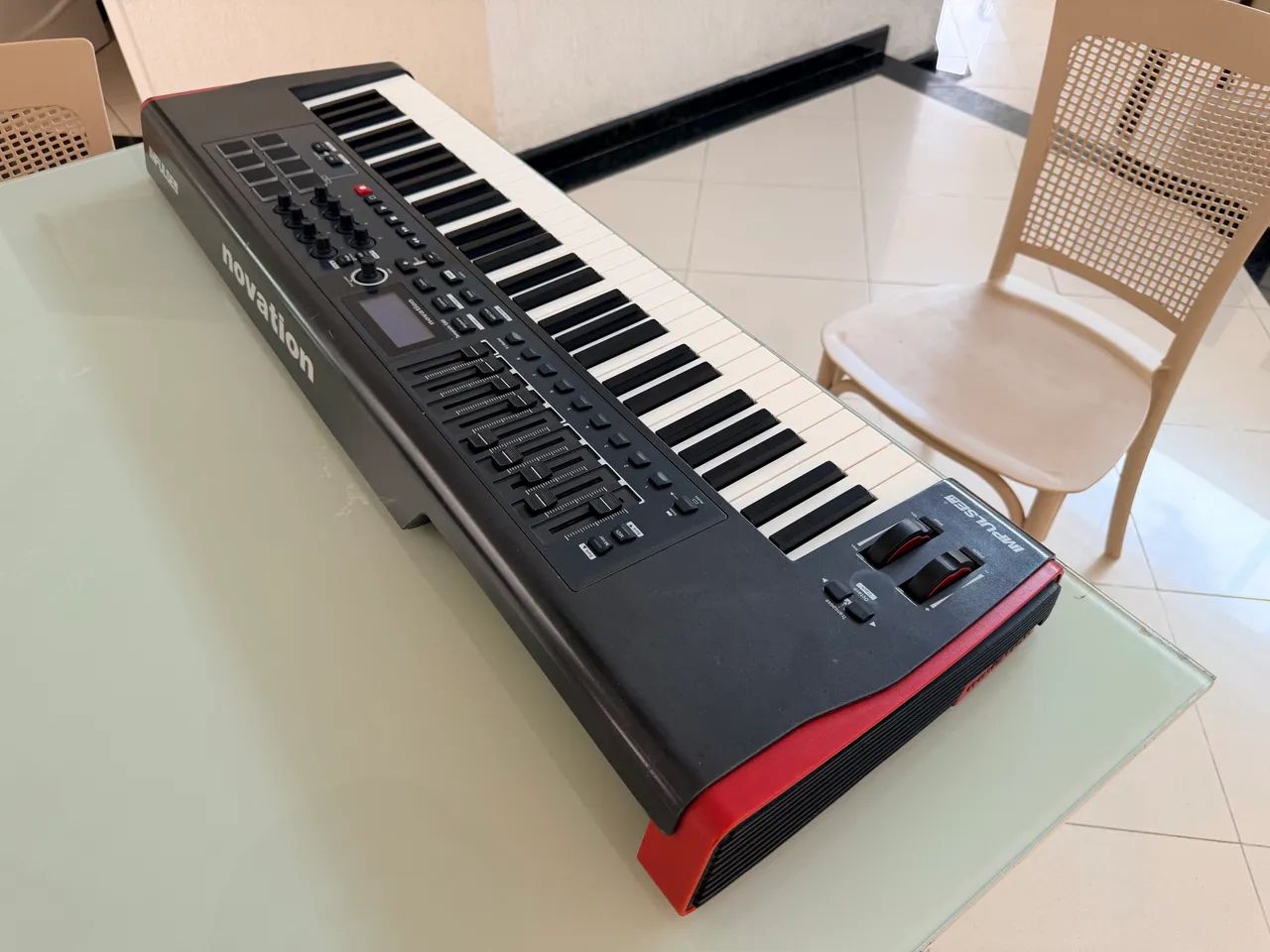 Teclado controlador Novation Impulse 61 - Instrumentos musicais