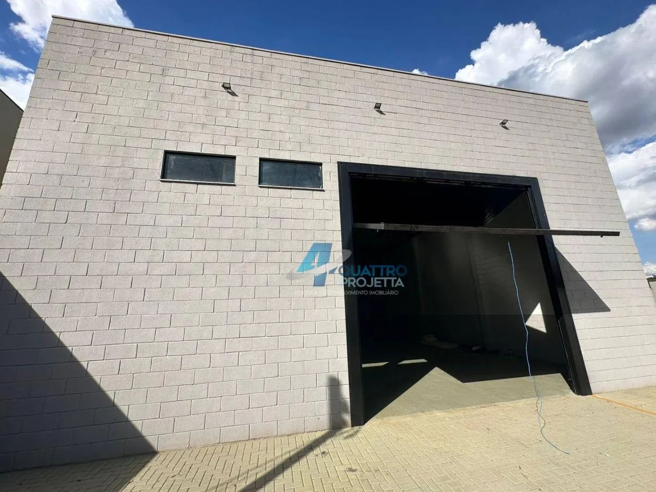 Barracão para alugar com 244 m² próximo da Rodoviaria, Londrina