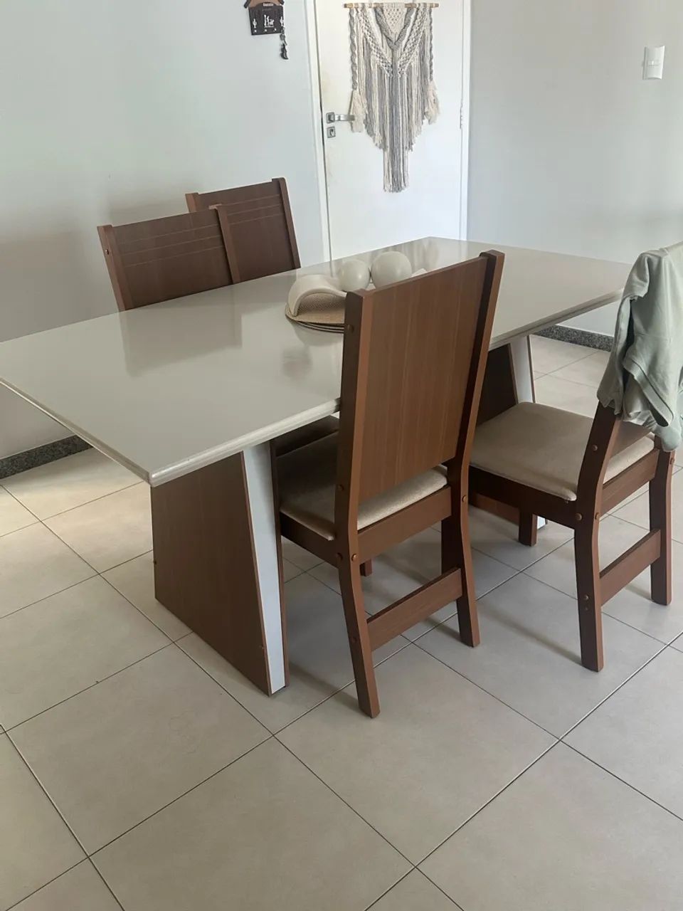 Vendo mesa de jantar quatro lugares  - Foto 2