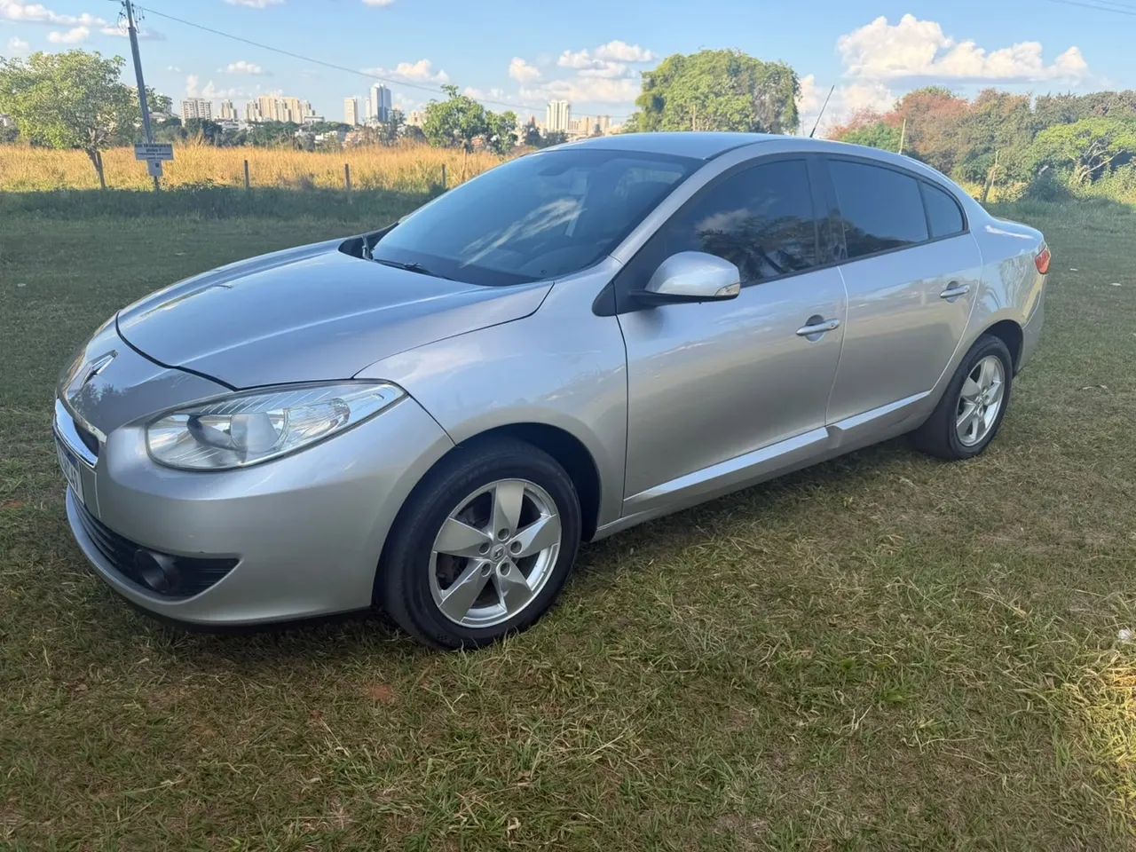 Renault Fluence SED. DYNAMIQUE 2.0 16V FLEX AUT. 2011