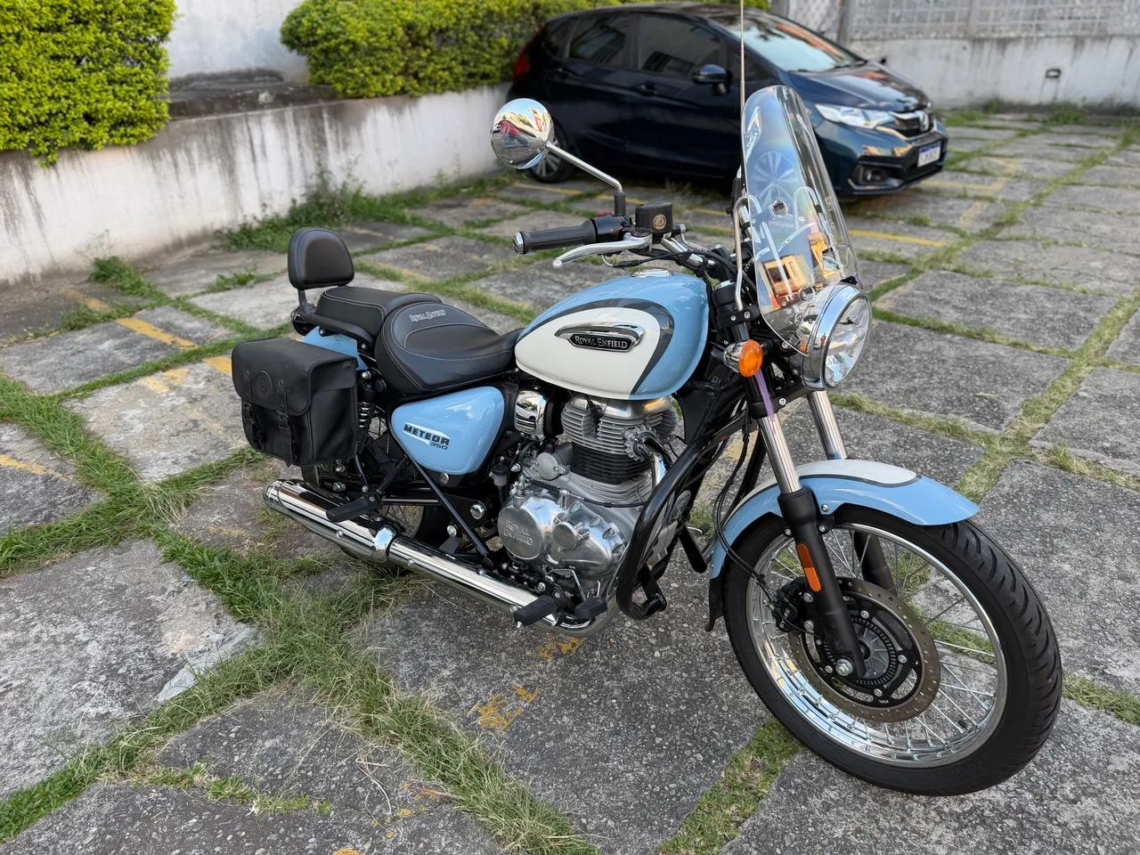 Meteor 350 aurora blue