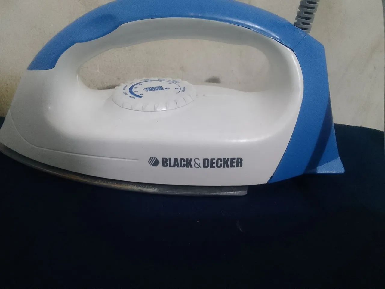 Ferro Elétrico  Seco - Black & Decker  - Foto 2
