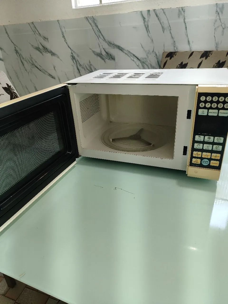 Microondas conservado, funcionando perfeitamente  - Foto 4