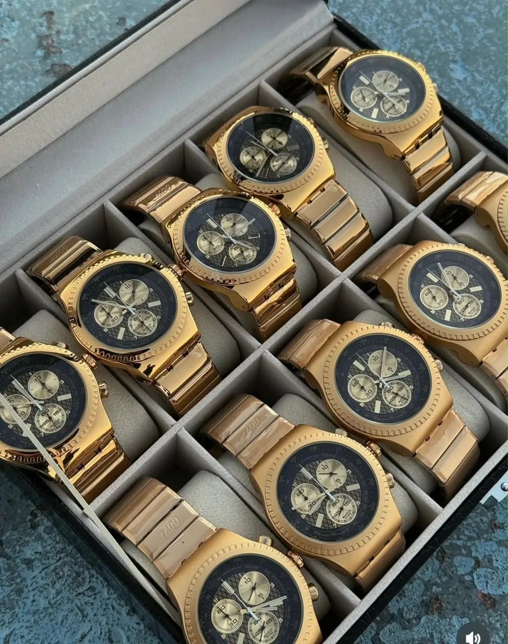 SWATCH 