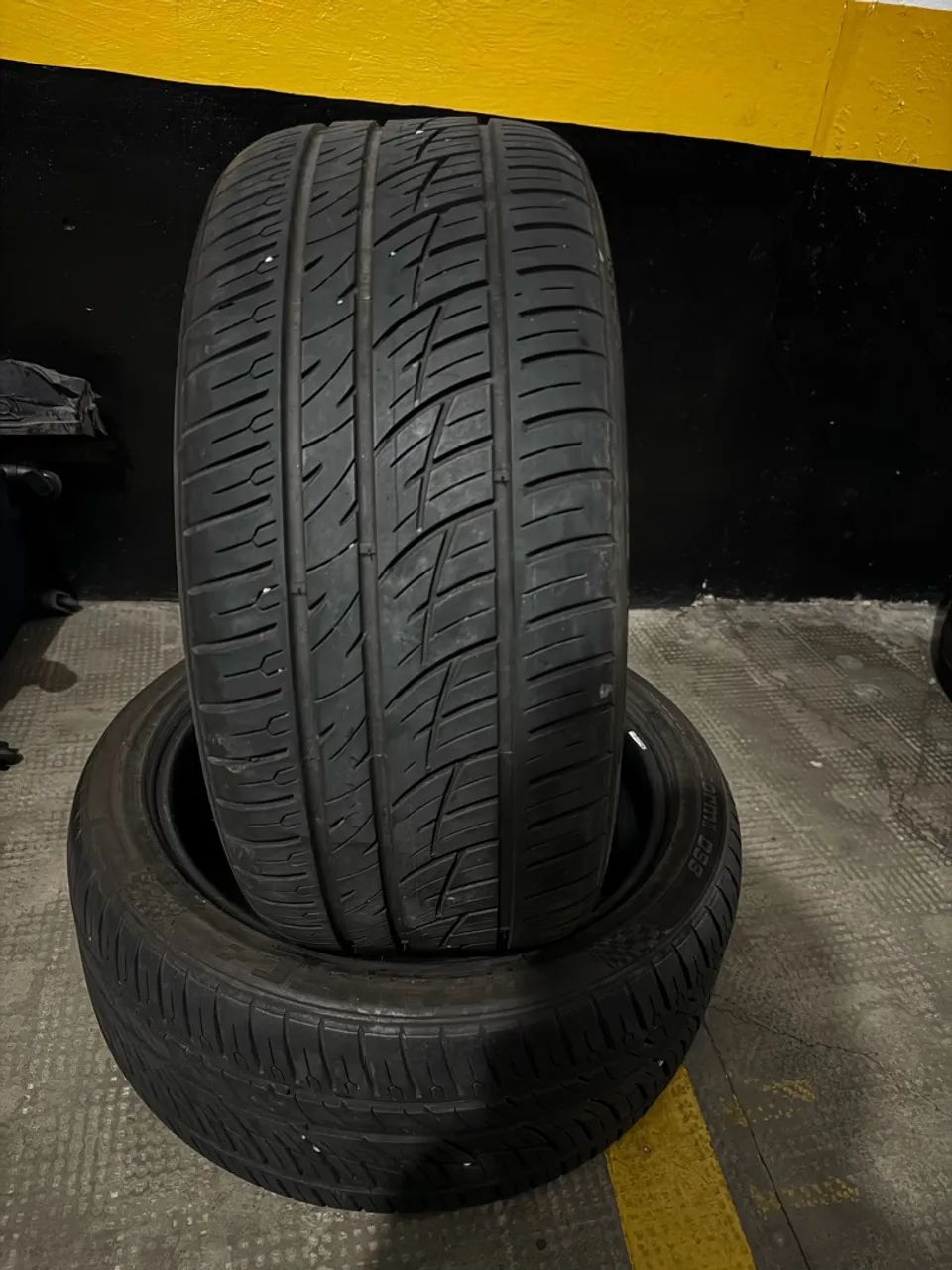 Par de pneus 255/40R19 - Foto 2