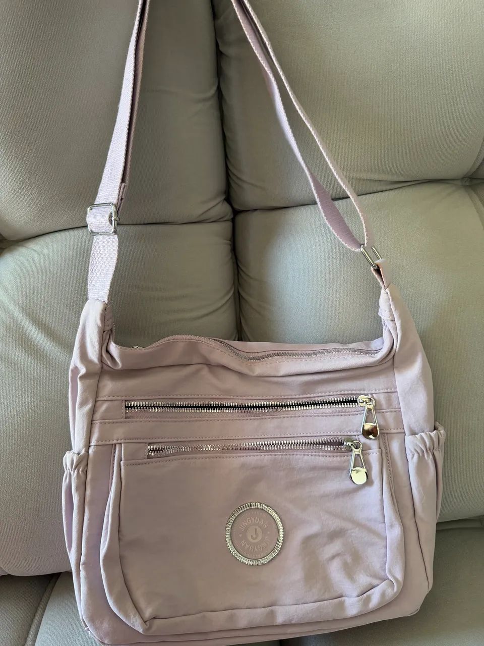 Bolsa transversal lilás média 