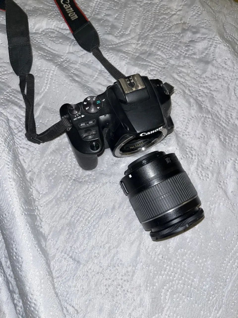 CAMERA CANON 250D