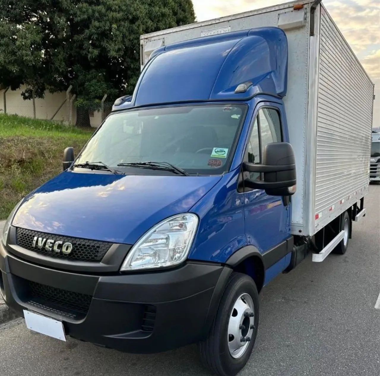 Iveco Daily  Baú  - Foto 2