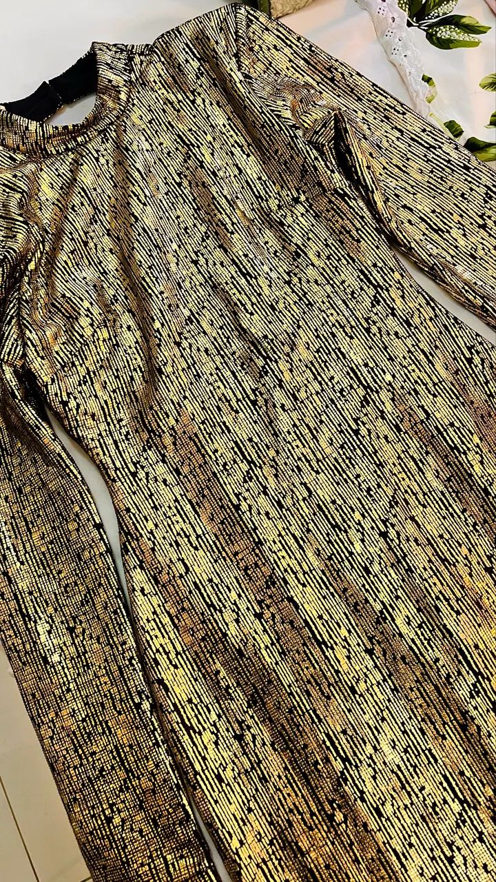Vestido longo dourado