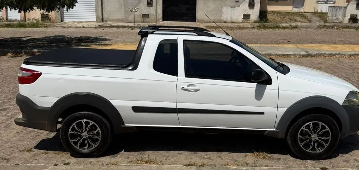 Fiat Strada Working Hard 1.4 Fire Flex 8V CE 2017 - Foto 3