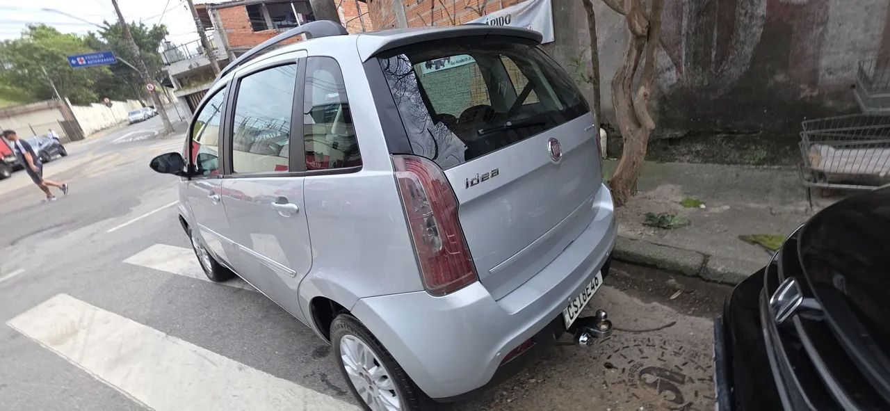 Fiat Idea Attractive 1.4 Fire Flex 8V 5P 2013 - Foto 3