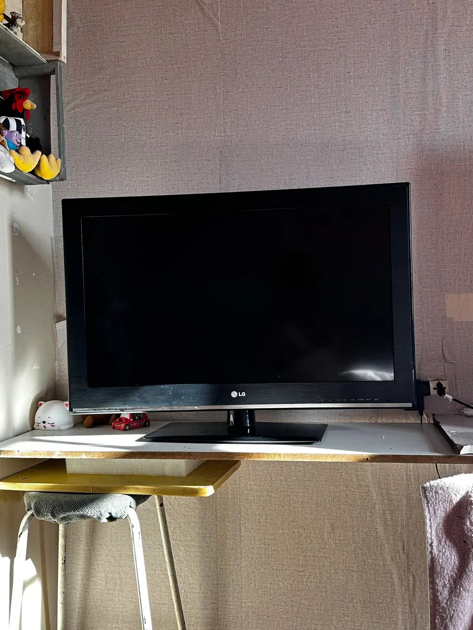 TV LG 32" Polegadas Funcionando Perfeitamente + Base
