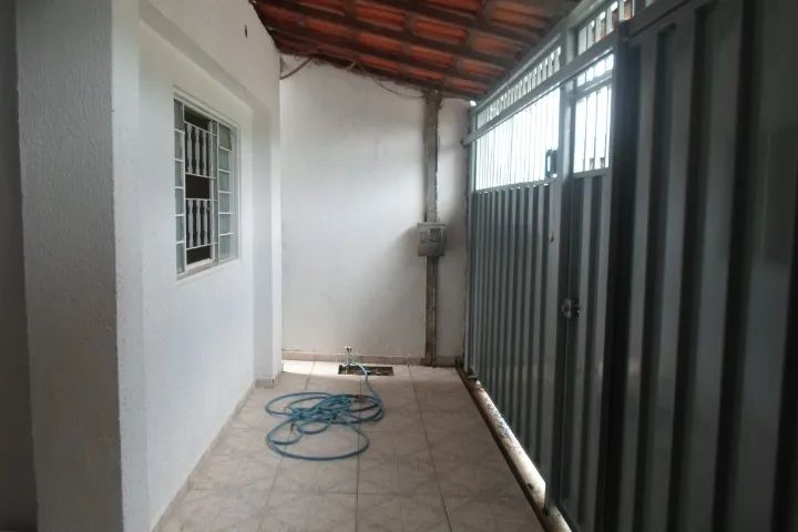 Sobrado de 3 quartos para venda QD 27 do Paranoá. - Foto 2