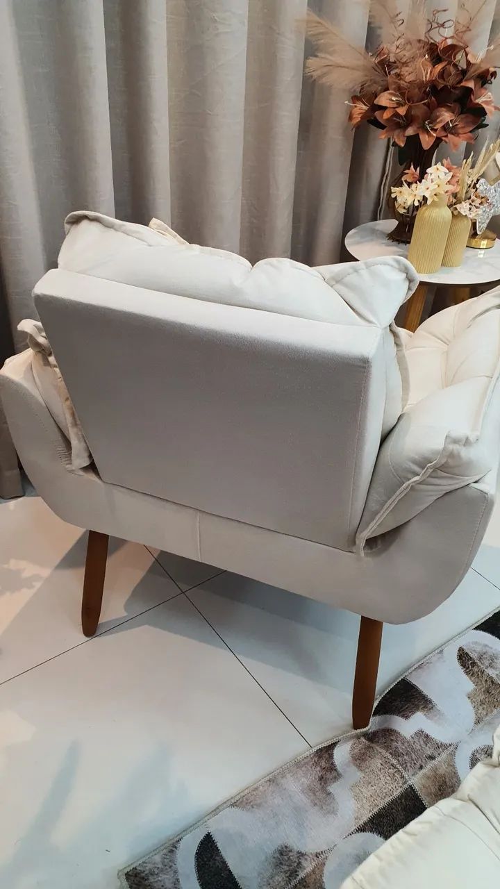 Vendo kit com 2 poltronas em suede bege - Foto 5