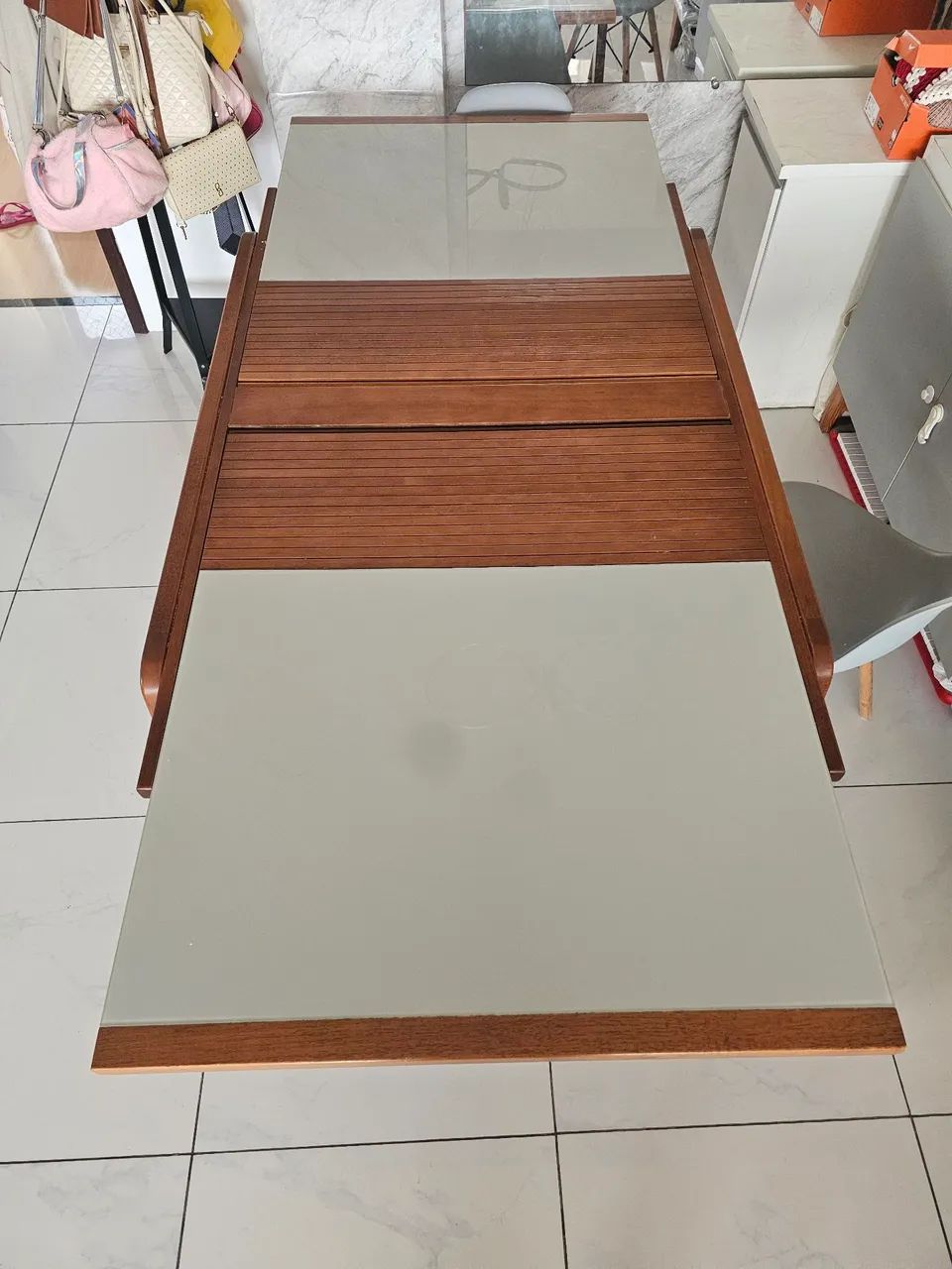 Mesa em Madeira Maciça  - Foto 3