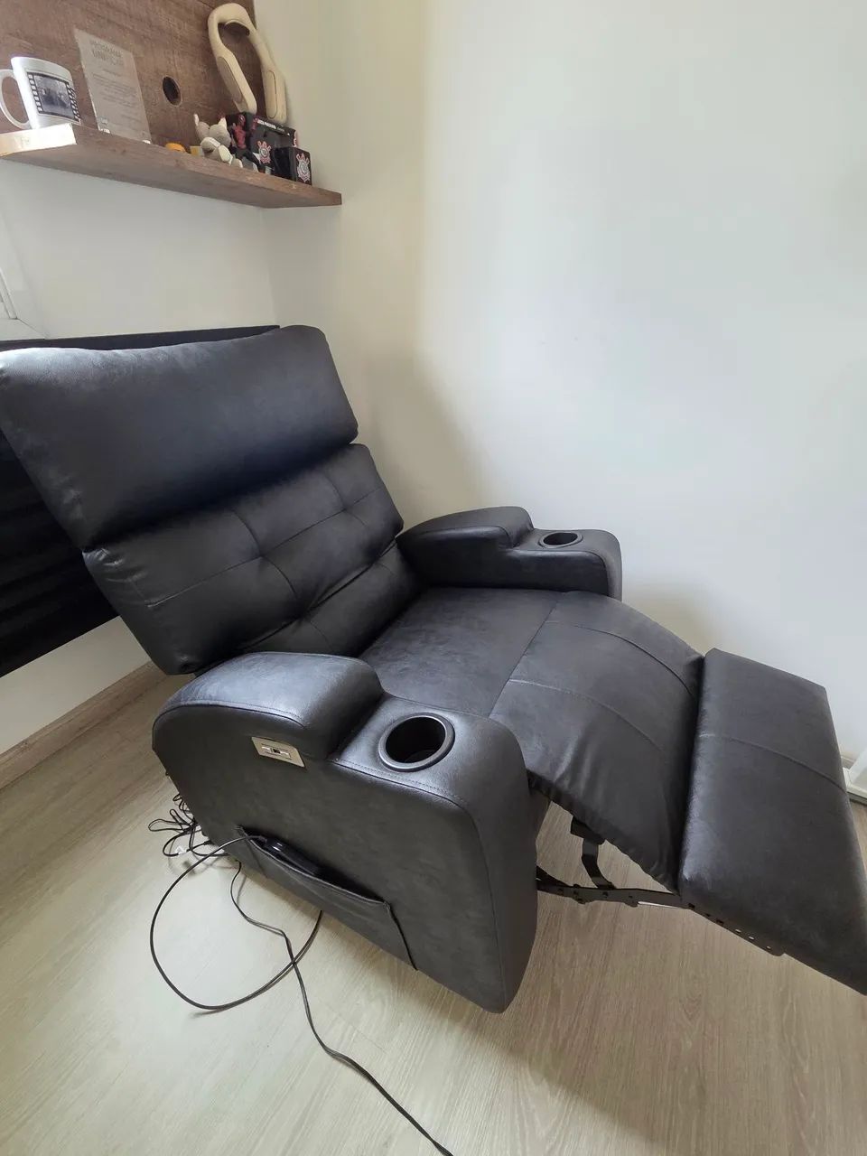 Poltrona Reclinável + Massagem + Motor de Encosto - Foto 4