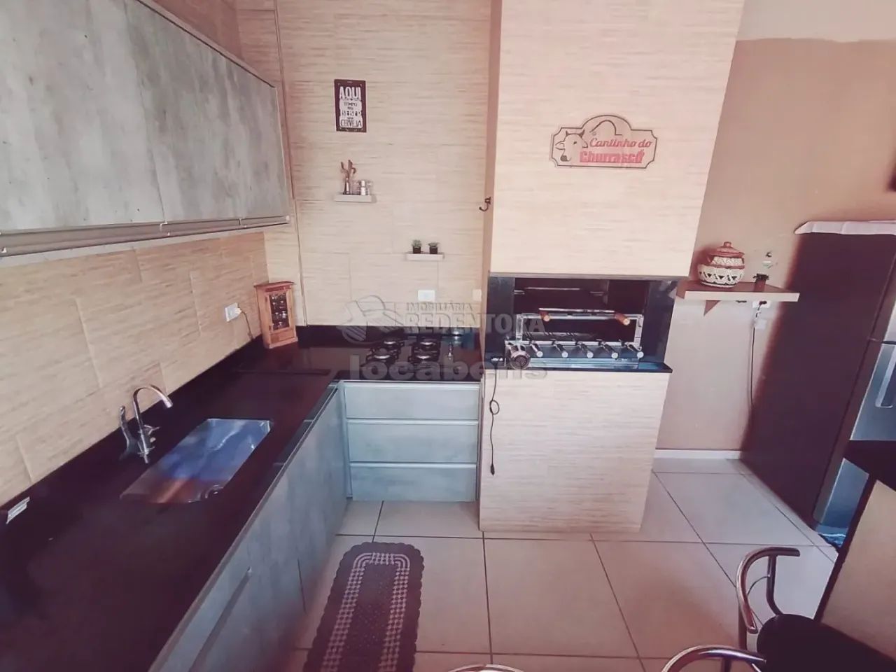 Casa 3 Dormitórios com varanda goumert. - Foto 2